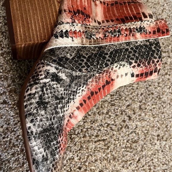 Kork-Ease Red and Black Ankle Booties with Snakeskin Texture - Picture 2 of 15